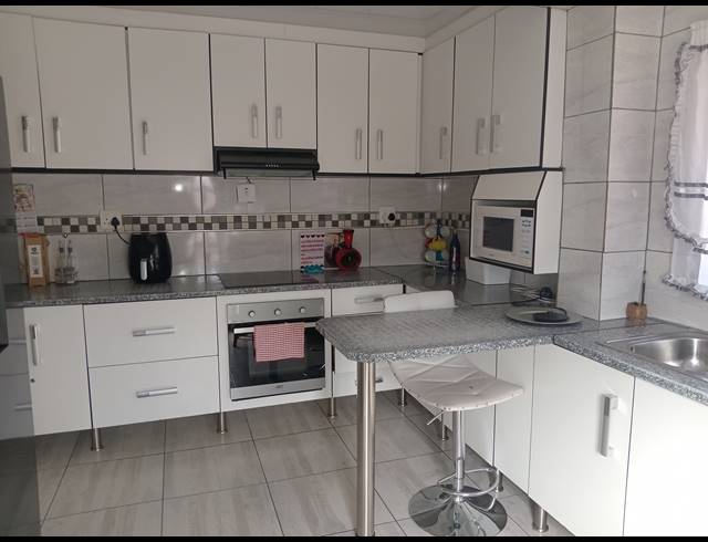 3 BEDROOM FREESTANDING FOR SALE IN LETSOPA
